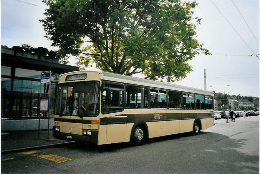 (094'618) - AZZK Zollikon - Nr. 25/ZH 492'025 - Mercedes/R&J am 26. Mai 2007 beim Bahnhof Zrich-Tiefenbrunnen