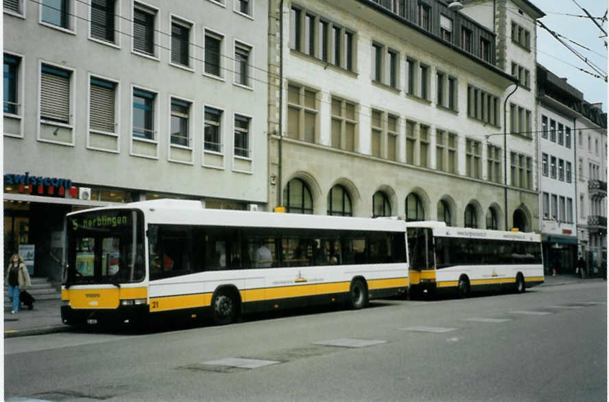 (095'134) - VBSH Schaffhausen - Nr. 21/SH 38'021 - Volvo/Hess am 2. Juni 2007 beim Bahnhof Schaffhausen