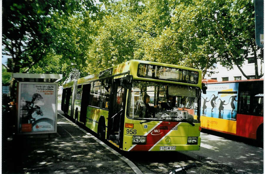 (096'012) - VAG Freiburg - Nr. 958/FR-SW 958 - Mercedes am 9. Juli 2007 in Freiburg, Siegesdenkmal