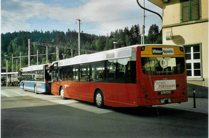 (096'707) - AOE Langnau - Nr. 5/BE 530'606 - Van Hool am 23. Juli 2007 beim Bahnhof Langnau