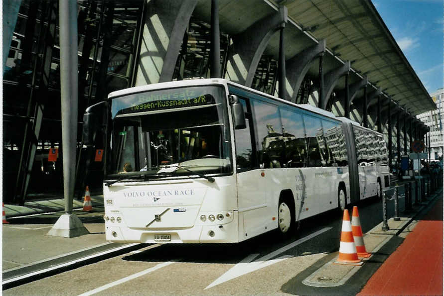 (096'716) - VBL Luzern - Nr. 902/LU 15'058 - Volvo am 23. Juli 2007 beim Bahnhof Luzern