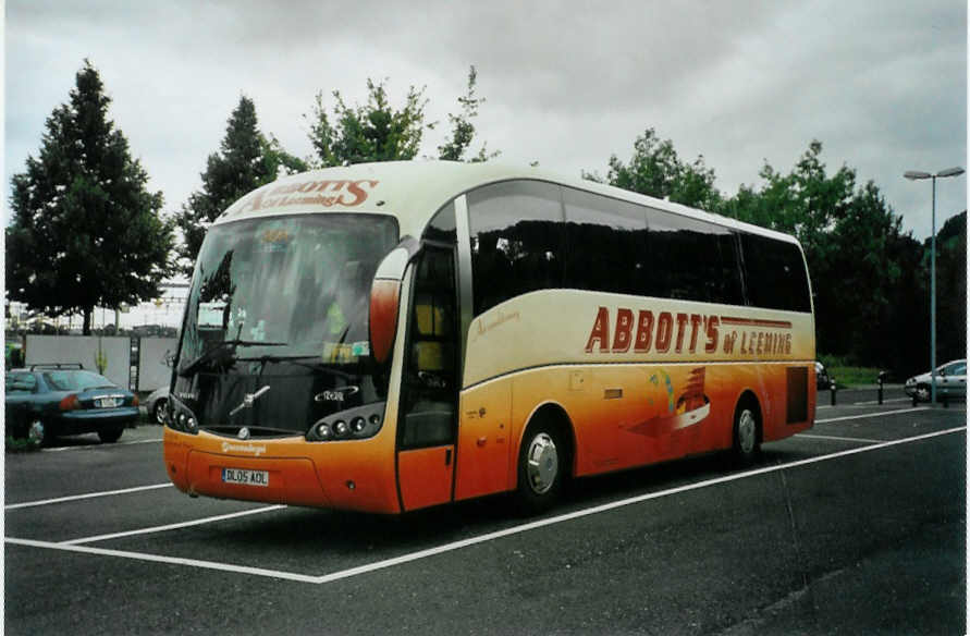 (097'116) - Aus England: Abbott's, Leeming - DL05 AOL - Volvo/Sunsundegui am 8. August 2007 in Thun, Seestrasse