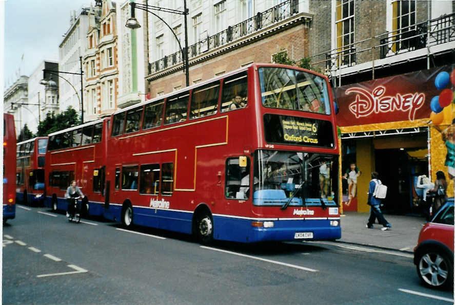 (098'935) - Metroline - Nr. VP 545/LK04 CVF - Dennis/Plaxton am 25. September 2007 in London, Oxford Street