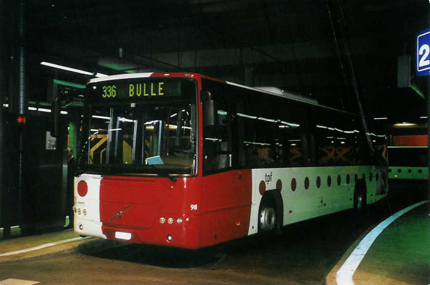 (100'602) - TPF Fribourg - Nr. 98/FR 300'322 - Volvo am 27. Oktober 2007 in Fribourg, Busbahnhof