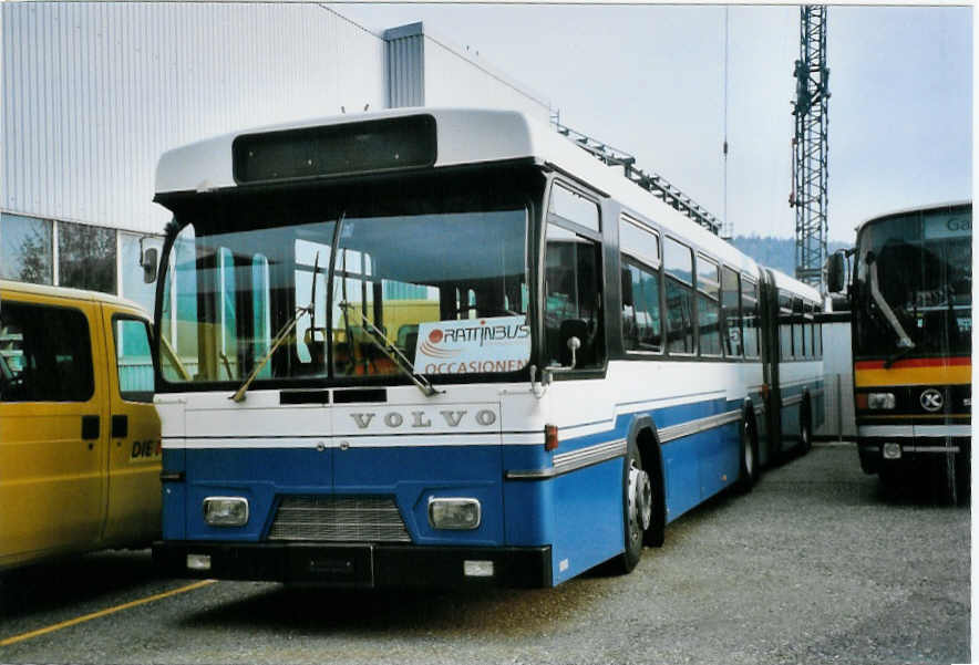 (100'703) - TPF Fribourg - Nr. 110 - Volvo/Hess (ex Nr. 572; ex TF Fribourg Nr. 172) am 27. Oktober 2007 in Biel, Rattinbus