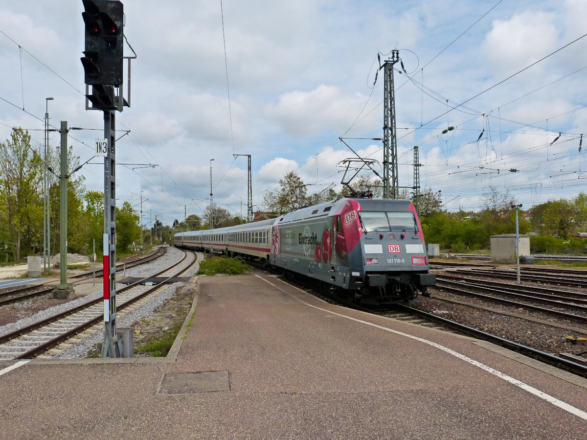 101 110-5 Bahnhof Crailsheim Richtung Nürnberg. 27.04.2015