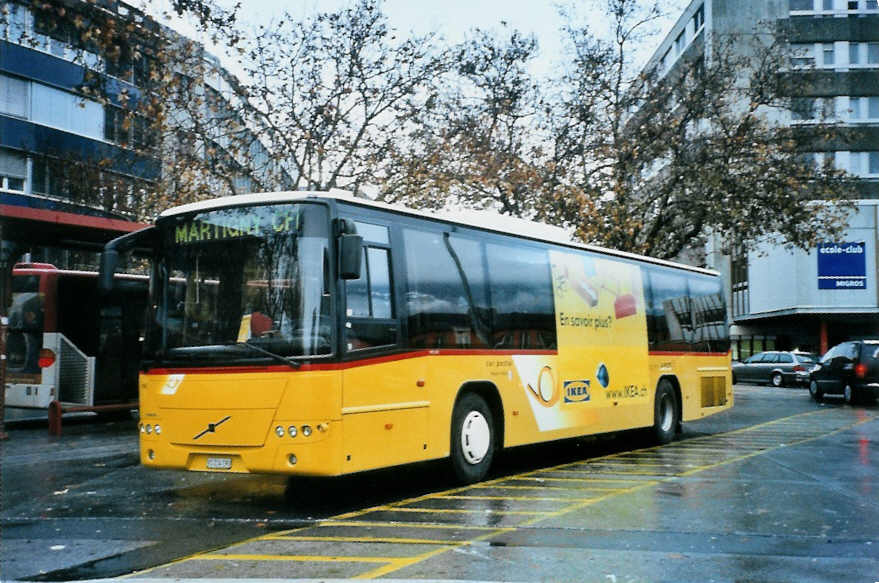 (101'735) - Buchard, Leytron - Nr. 106/VS 234'190 - Volvo am 9. Dezember 2007 beim Bahnhof Sion