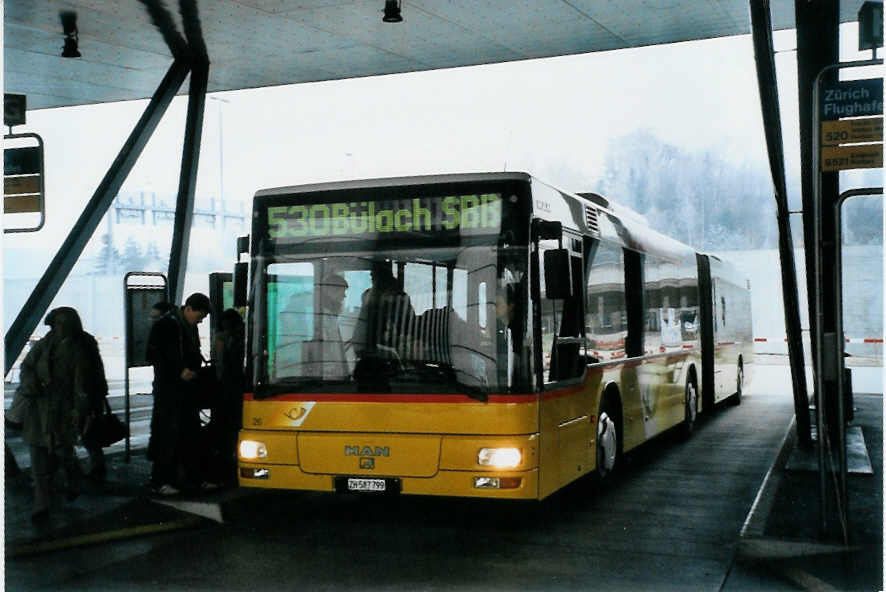 (102'310) - PostAuto Zrich - Nr. 26/ZH 587'799 - MAN am 23. Dezember 2007 in Zrich, Flughafen