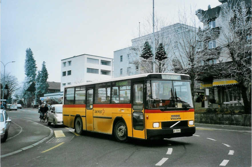 (102'419) - Lengacher, Mnsingen - Nr. 4/BE 26'963 - Volvo/Hess (ex Steiner, Messen) am 27. Dezember 2007 beim Bahnhof Mnsingen