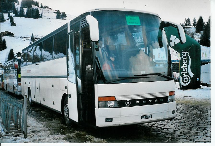 (103'220) - Teddy Reisen, Kerzers - FR 330'161 - Setra am 6. Januar 2008 in Adelboden, Weltcup