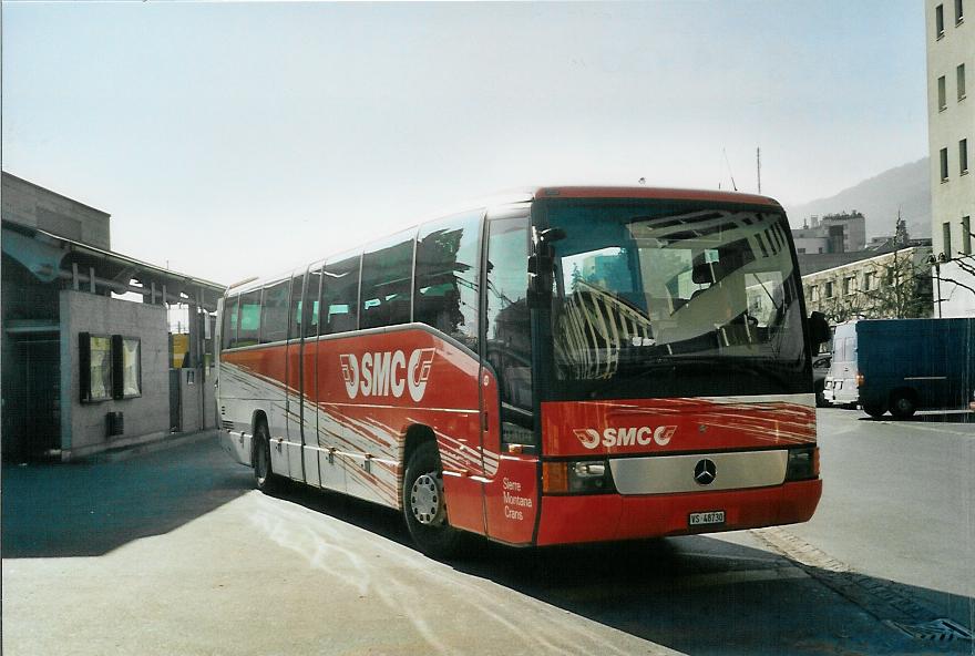 (104'228) - SMC Montana - Nr. 30/VS 48'730 - Mercedes am 17. Februar 2008 beim Bahnhof Sierre