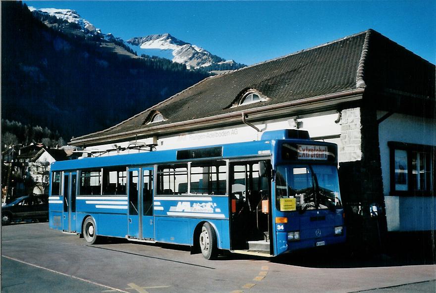 (104'705) - AFA Adelboden - Nr. 34/BE 263'015 - Mercedes (ex Nr. 17; ex Frhlich, Zrich Nr. 603; ex VBZ Zrich Nr. 682) am 24. Februar 2008 beim Bahnhof Frutigen