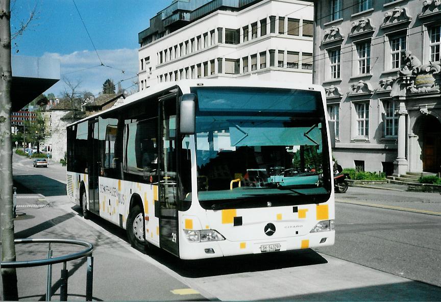 (106'817) - SB Schaffhausen - Nr. 29/SH 54'329 - Mercedes am 26. April 2008 beim Bahnhof Schaffhausen