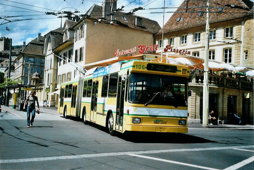 (109'910) - TN Neuchtel - Nr. 108 - NAW/Hess Gelenktrolleybus am 2. August 2008 in Neuchtel, Place Pury