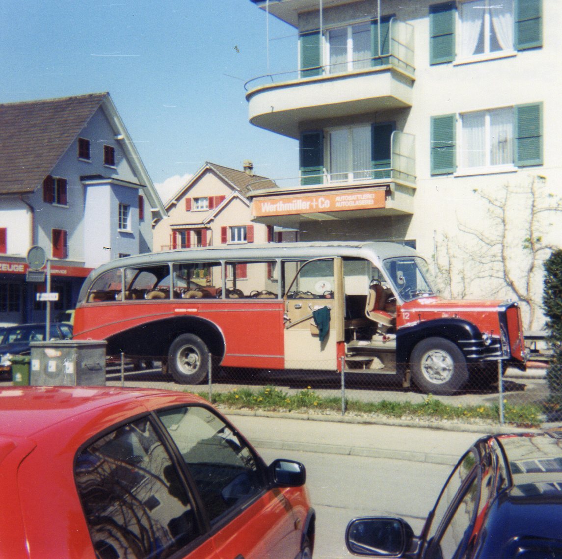 (11-03) - Aus dem Archiv: AFA Adelboden - Nr. 12/BE 26'702 - FBW/R&J im April 1993 in Steffisburg, Autosattlerei Werthmller