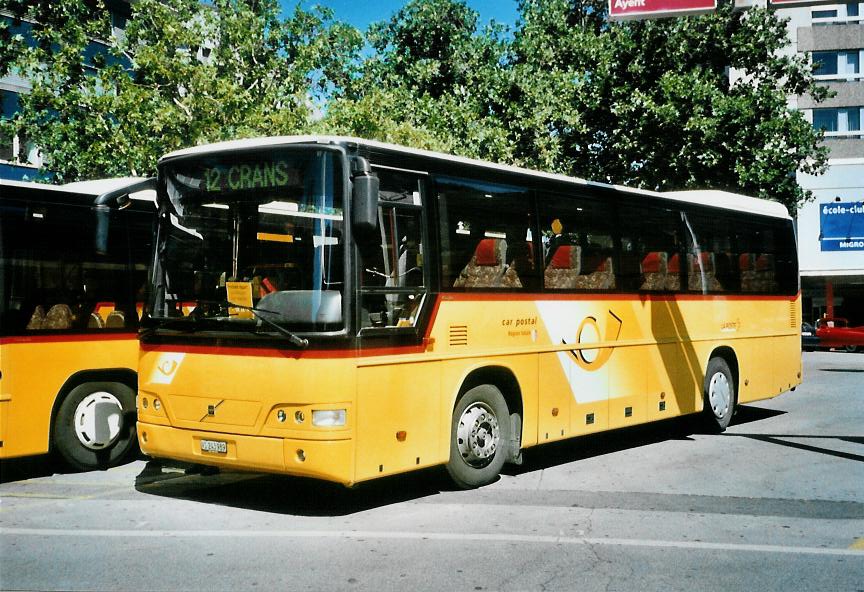 (110'015) - PostAuto Wallis - Nr. 2/VS 243'989 - Volvo (ex P 25'142) am 3. August 2008 beim Bahnhof Sion