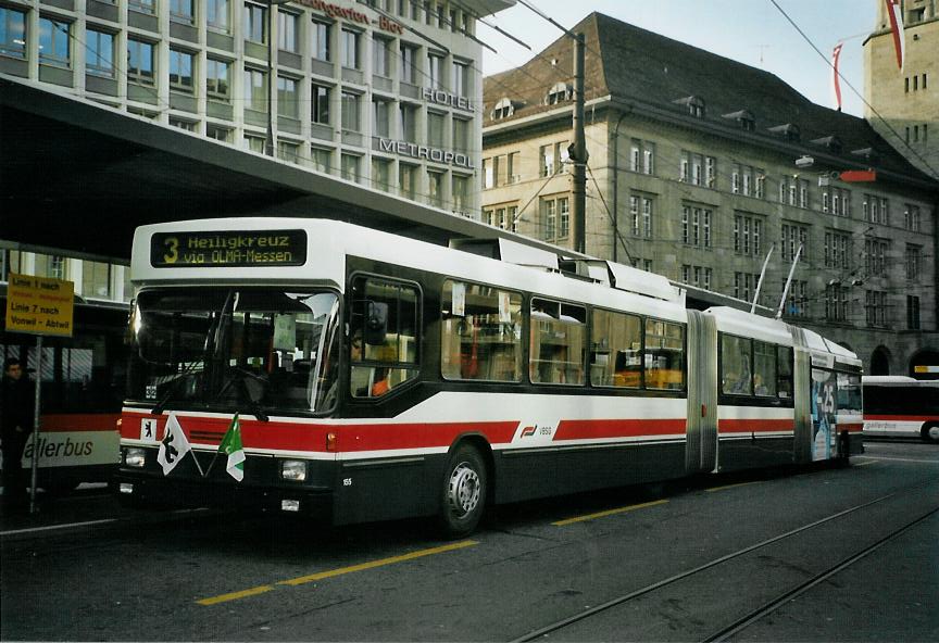 (111'512) - VBSG St. Gallen - Nr. 155 - NAW/Hess Gelenktrolleybus am 13. Oktober 2008 beim Bahnhof St. Gallen 