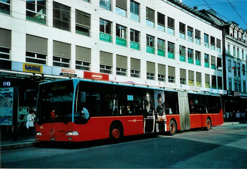 (111'920) - VB Biel - Nr. 143/BE 572'143 - Mercedes am 10. November 2008 in Biel, Guisanplatz