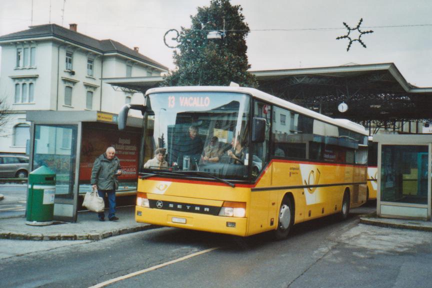 (112'515) - Autopostale, Mendrisio - TI 93'073 - Setra am 9. Dezember 2008 in Chiasso, Confine