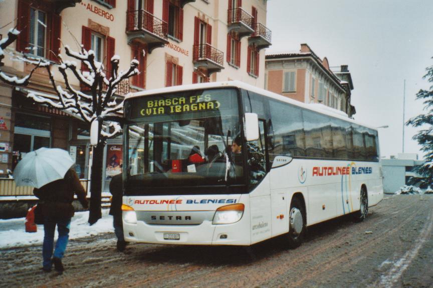 (112'713) - ABl Biasca - Nr. 7/TI 231'007 - Setra am 10. Dezember 2008 beim Bahnhof Bellinzona