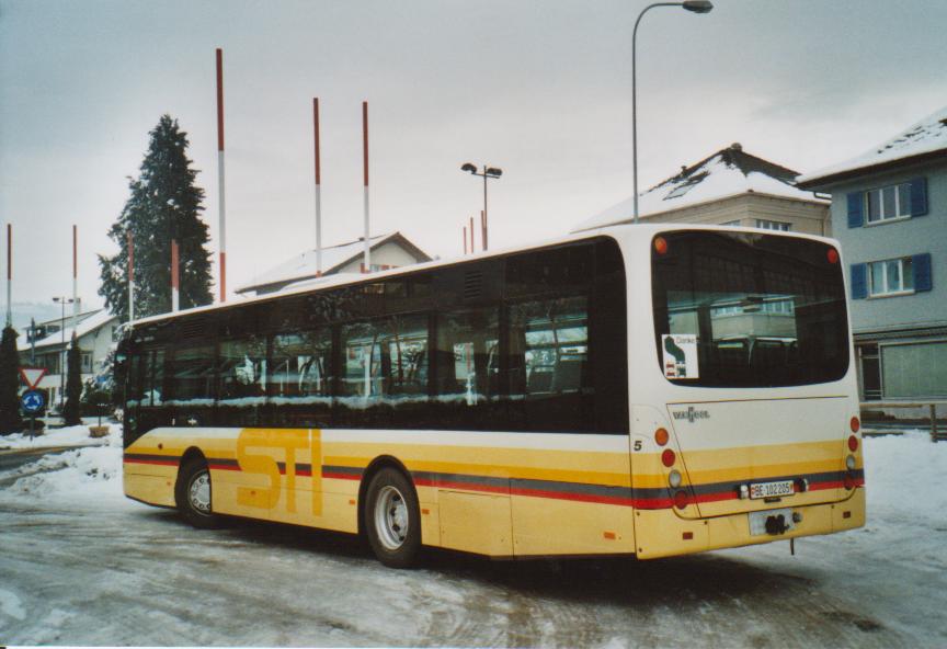 (112'911) - STI Thun - Nr. 5/BE 102'205 - Van Hool (ex Moser, Teuffenthal; ex Burri, Teuffenthal) am 14. Dezember 2008 in Steffisburg, Ziegelei