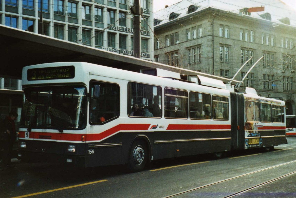 (113'937) - VBSG St. Gallen - Nr. 156 - NAW/Hess Gelenktrolleybus am 17. Januar 2009 beim Bahnhof St. Gallen