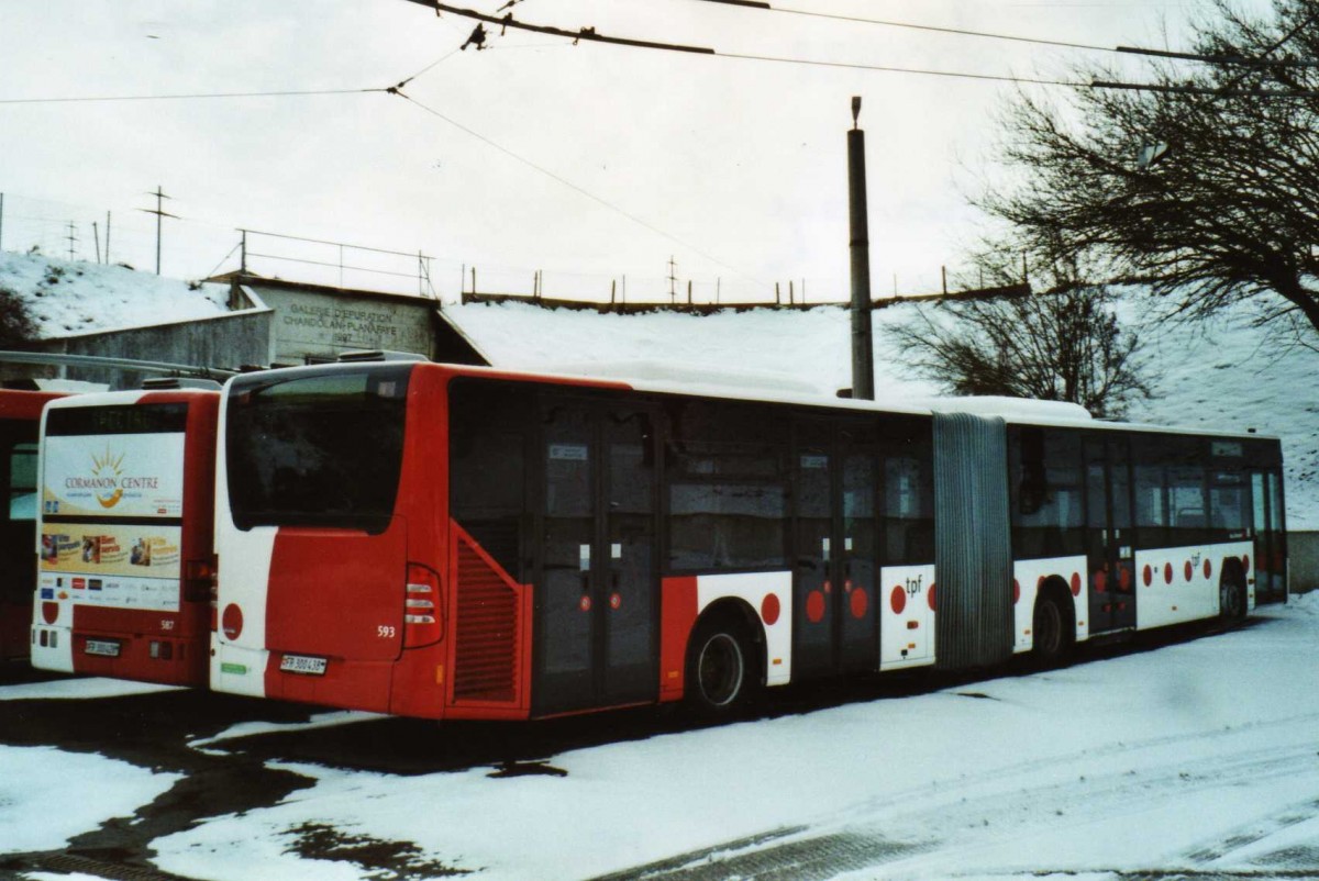 (114'234) - TPF Fribourg - Nr. 593/FR 300'438 - Mercedes am 14. Februar 2009 in Fribourg, Garage