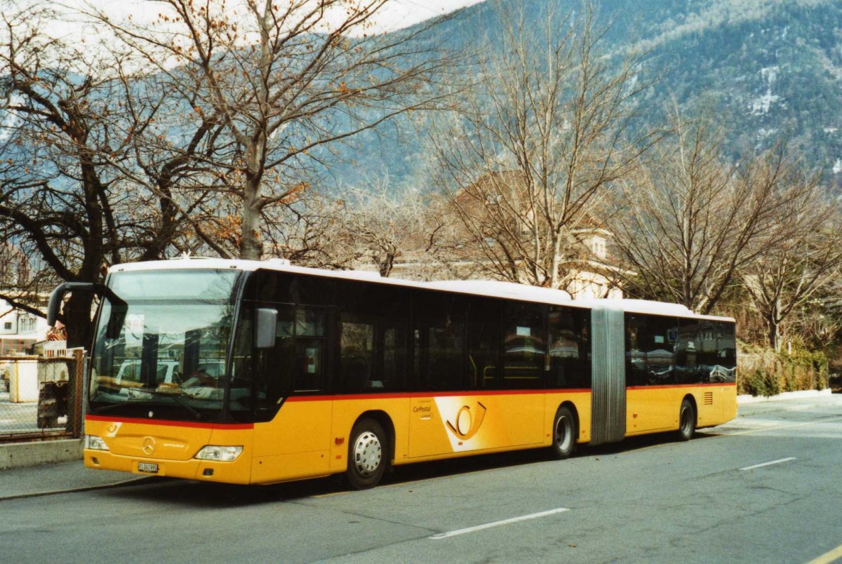 (114'710) - PostAuto Wallis - Nr. 10/VS 241'995 - Mercedes am 1. Mrz 2009 beim Bahnhof Martigny