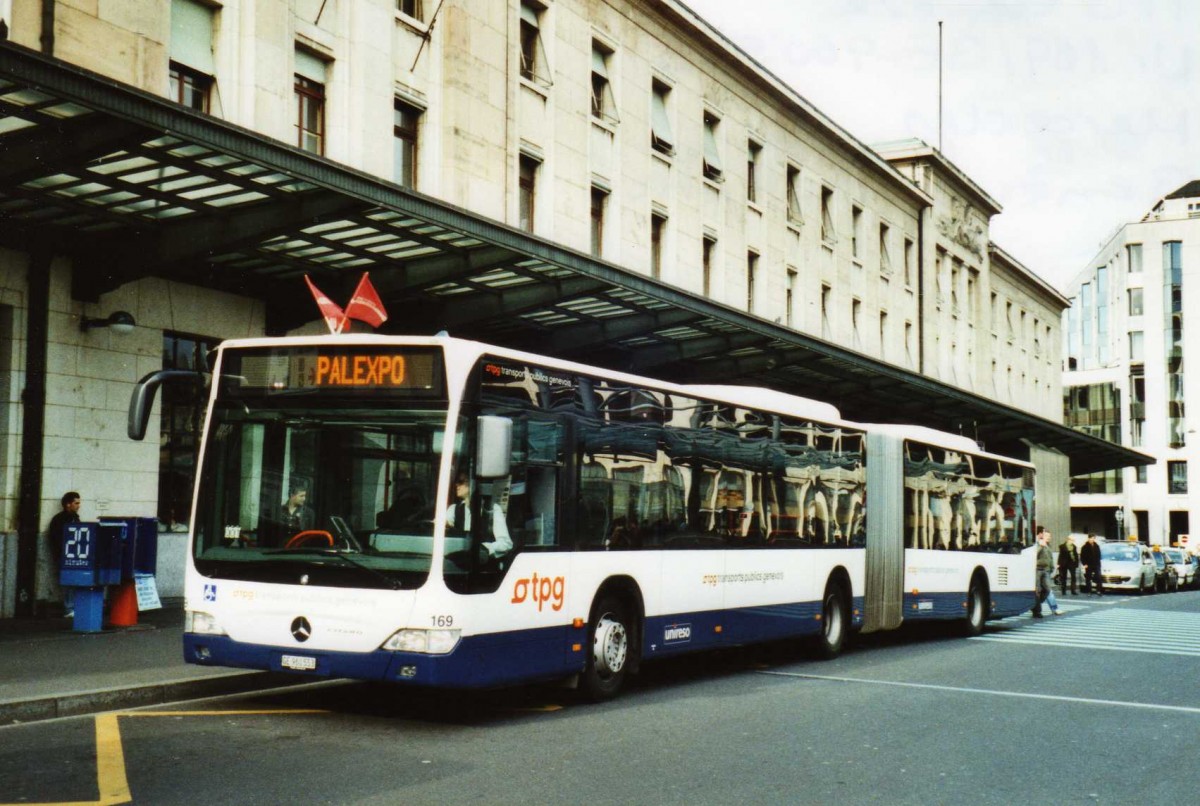 (115'007) - TPG Genve - Nr. 169/GE 960'553 - Mercedes am 8. Mrz 2009 beim Bahnhof Genve