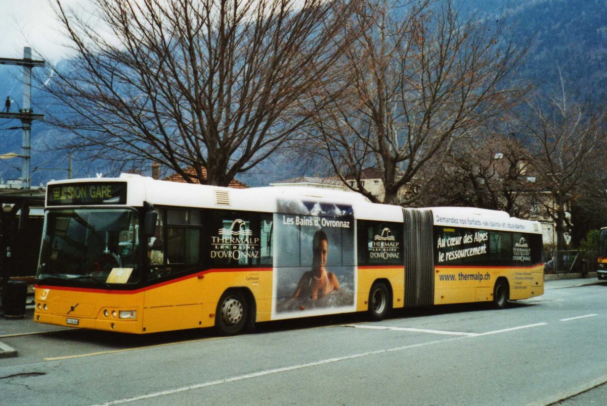 (115'624) - Buchard, Leytron - Nr. 152/VS 104'346 - Volvo am 30. Mrz 2009 beim Bahnhof Martigny