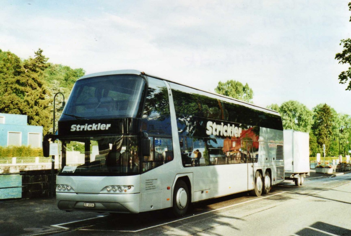 (116'420) - Strickler, Neuheim - ZG 40'134 - Neoplan am 9. Mai 2009 bei der Schifflndte Thun