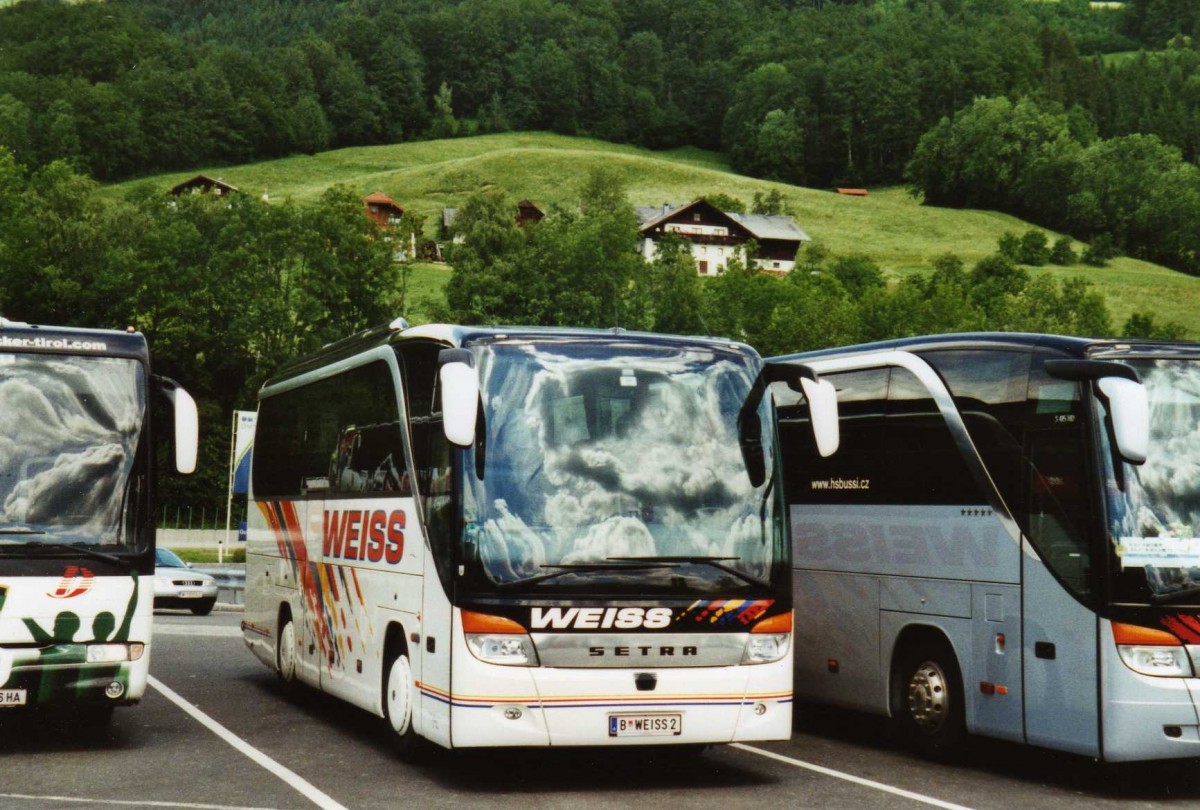 (117'104) - Weiss, Bregenz - B WEISS 2 - Setra am 29. Mai 2009 in Mondsee, Raststtte