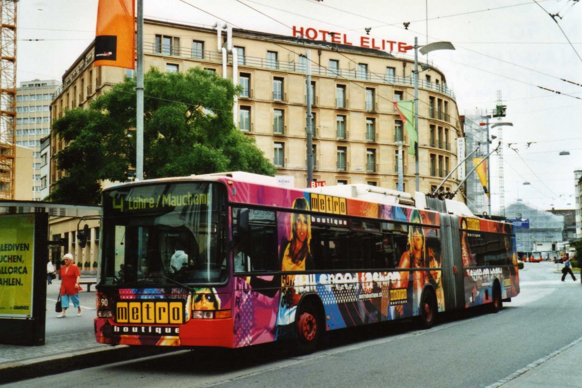 (117'505) - VB Biel - Nr. 90 - NAW/Hess Gelenktrolleybus am 8. Juni 2009 in Biel, Guisanplatz