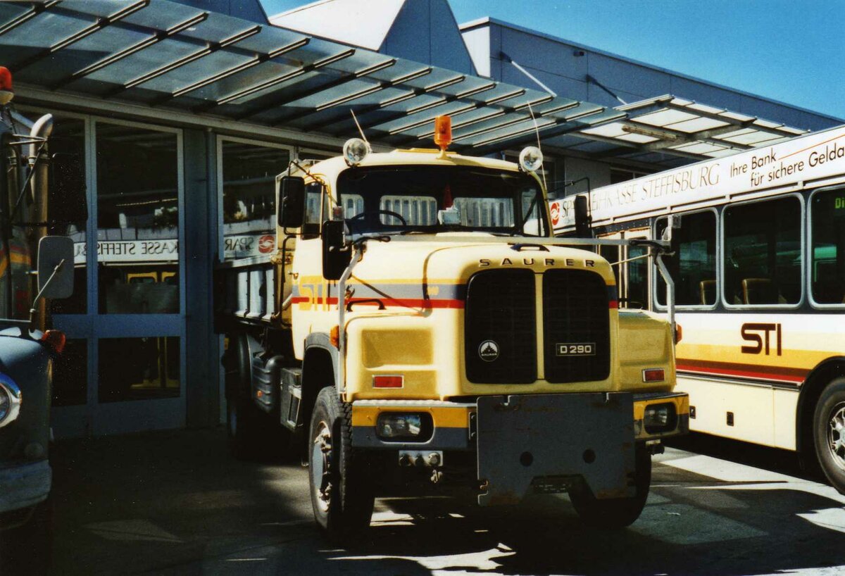 (117'537) - Aus dem Archiv: STI Thun - Nr. 249 - Saurer (ex Nr. 149) am 13. Juni 2009 in Thun, Garage