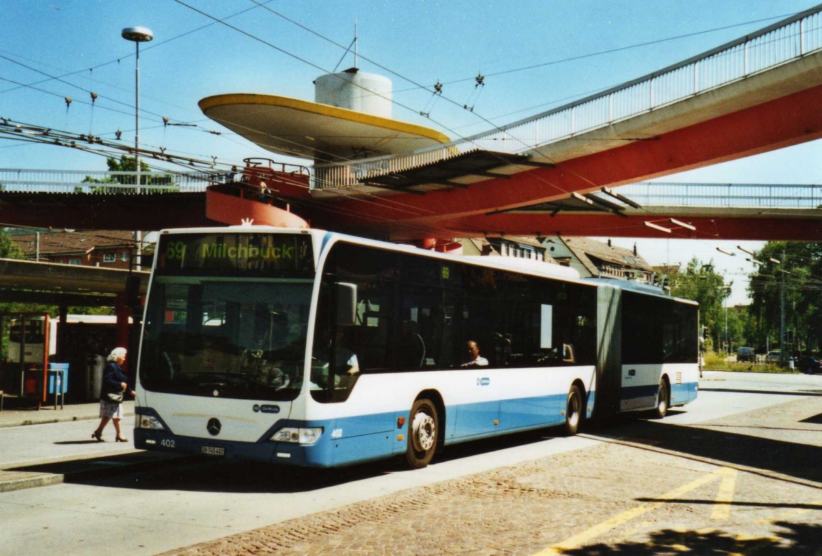 (117'811) - VBZ Zrich - Nr. 402/ZH 745'402 - Mercedes am 17. Juni 2009 in Zrich, Bucheggplatz