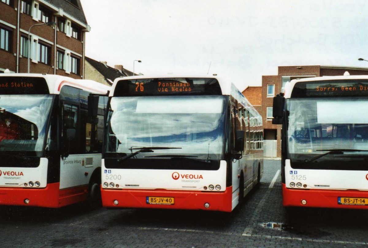 (118'614) - VEOLIA - Nr. 5200/BS-JV-40 - VDL Berkhof am 7. Juli 2009 beim Bahnhof Roermond