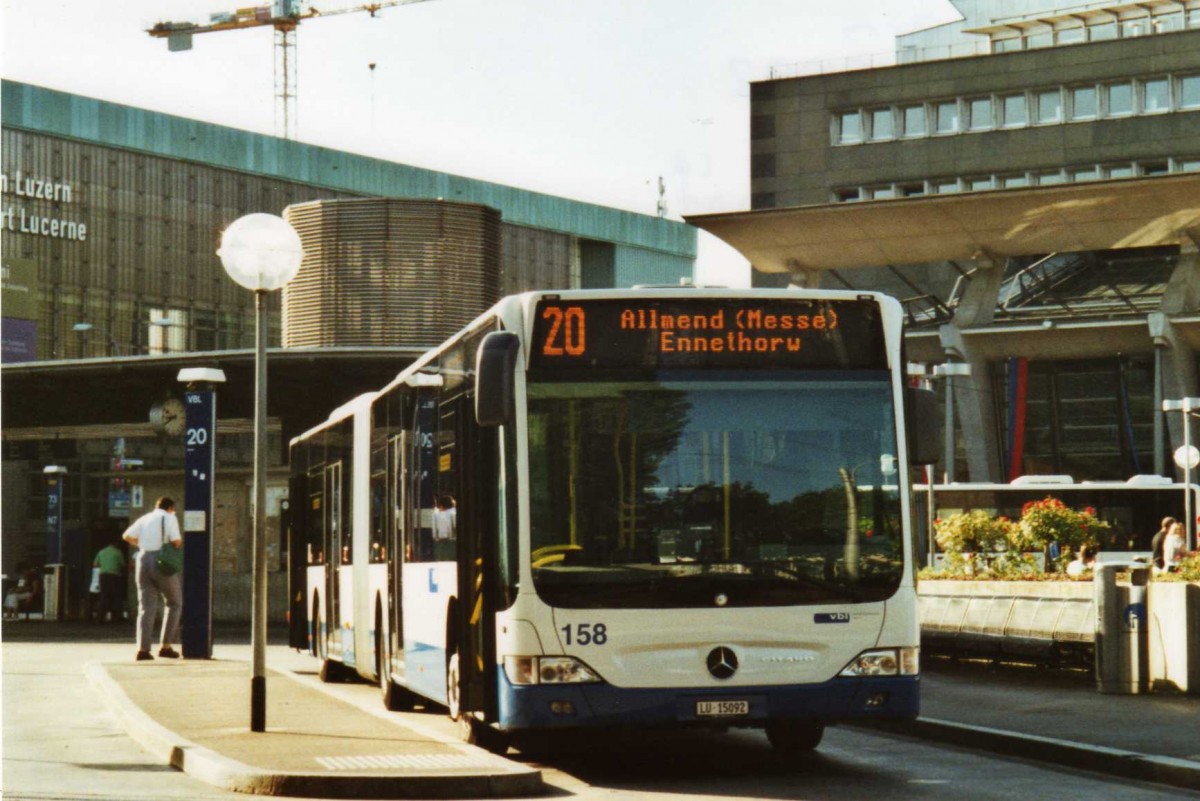 (119'708) - VBL Luzern - Nr. 158/LU 15'092 - Mercedes am 15. August 2009 beim Bahnhof Luzern