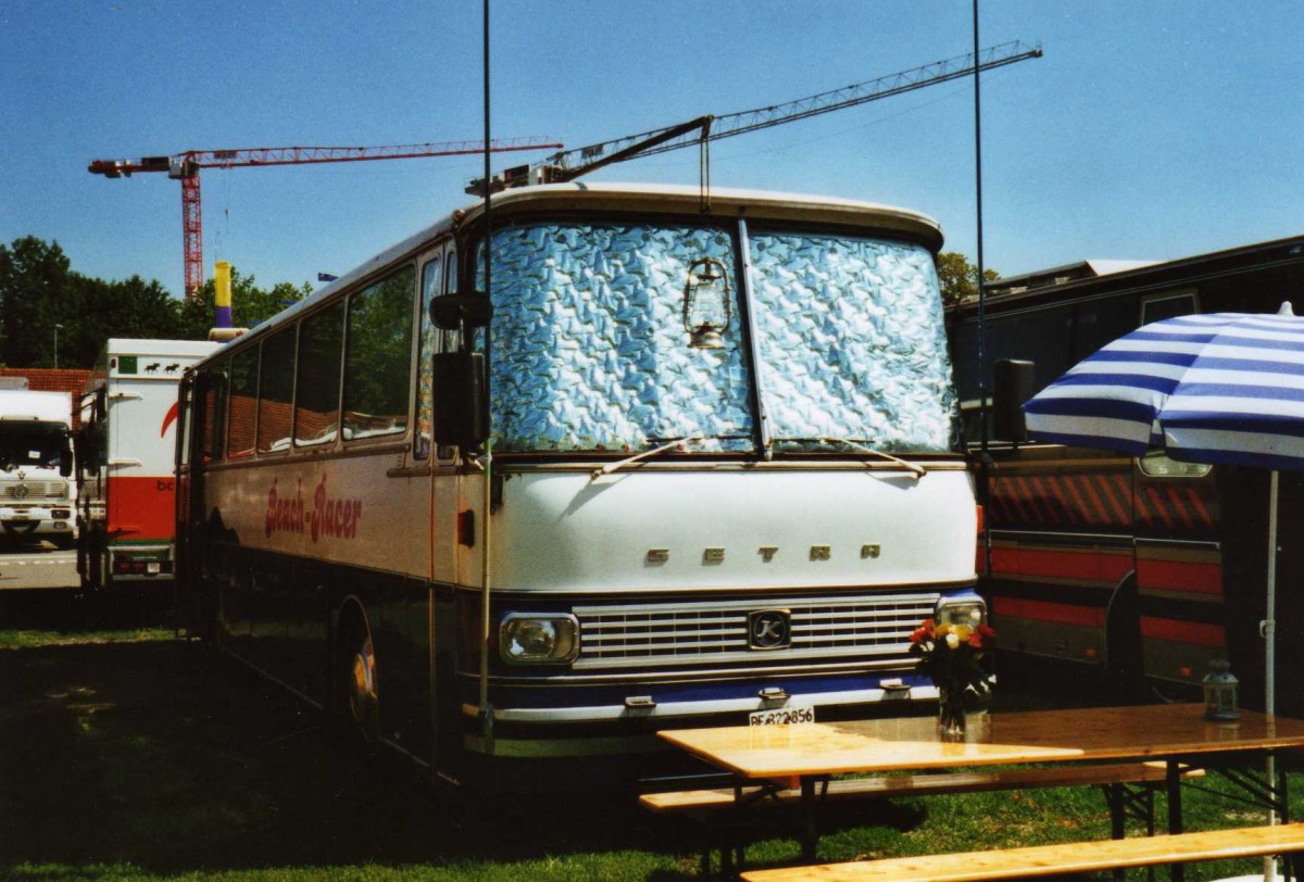 (119'830) - Burri, Langenthal - BE 322'856 - Setra am 15. August 2009 in Zug, Wohnbustreffen