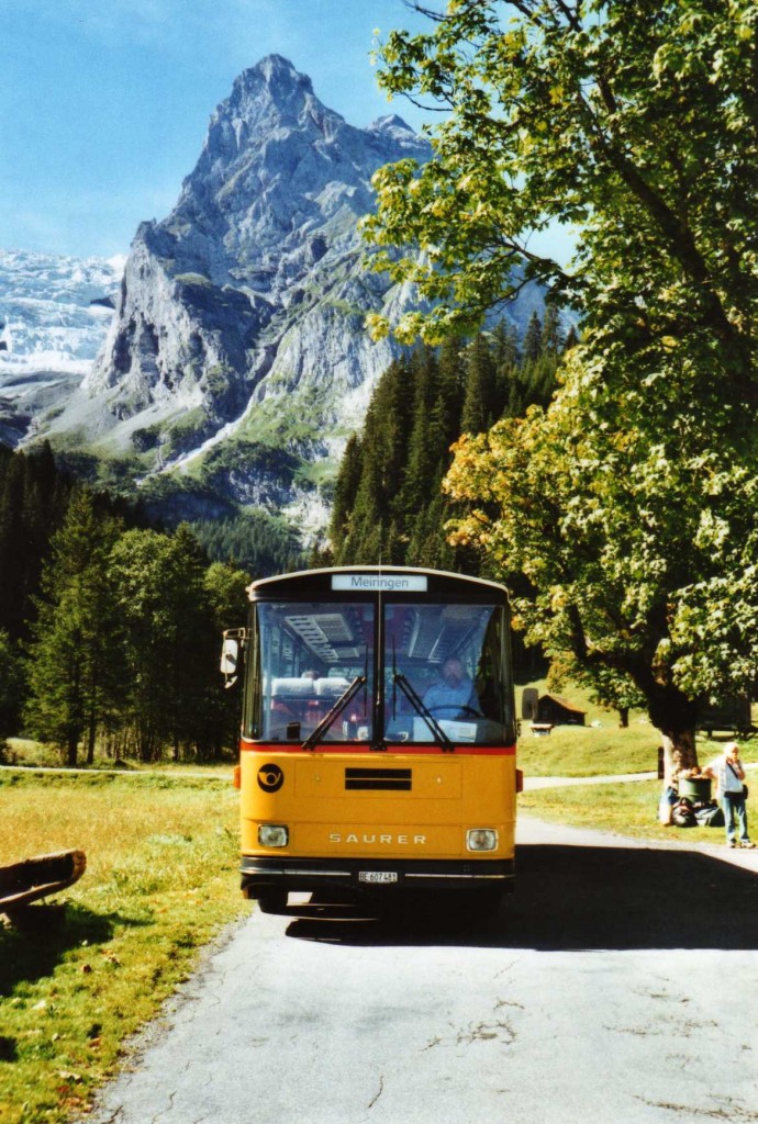 (120'227) - AVG Meiringen - Nr. 74/BE 607'481 - Saurer/R&J (ex P 24'357) am 23. August 2009 in Gschwandtenmaad