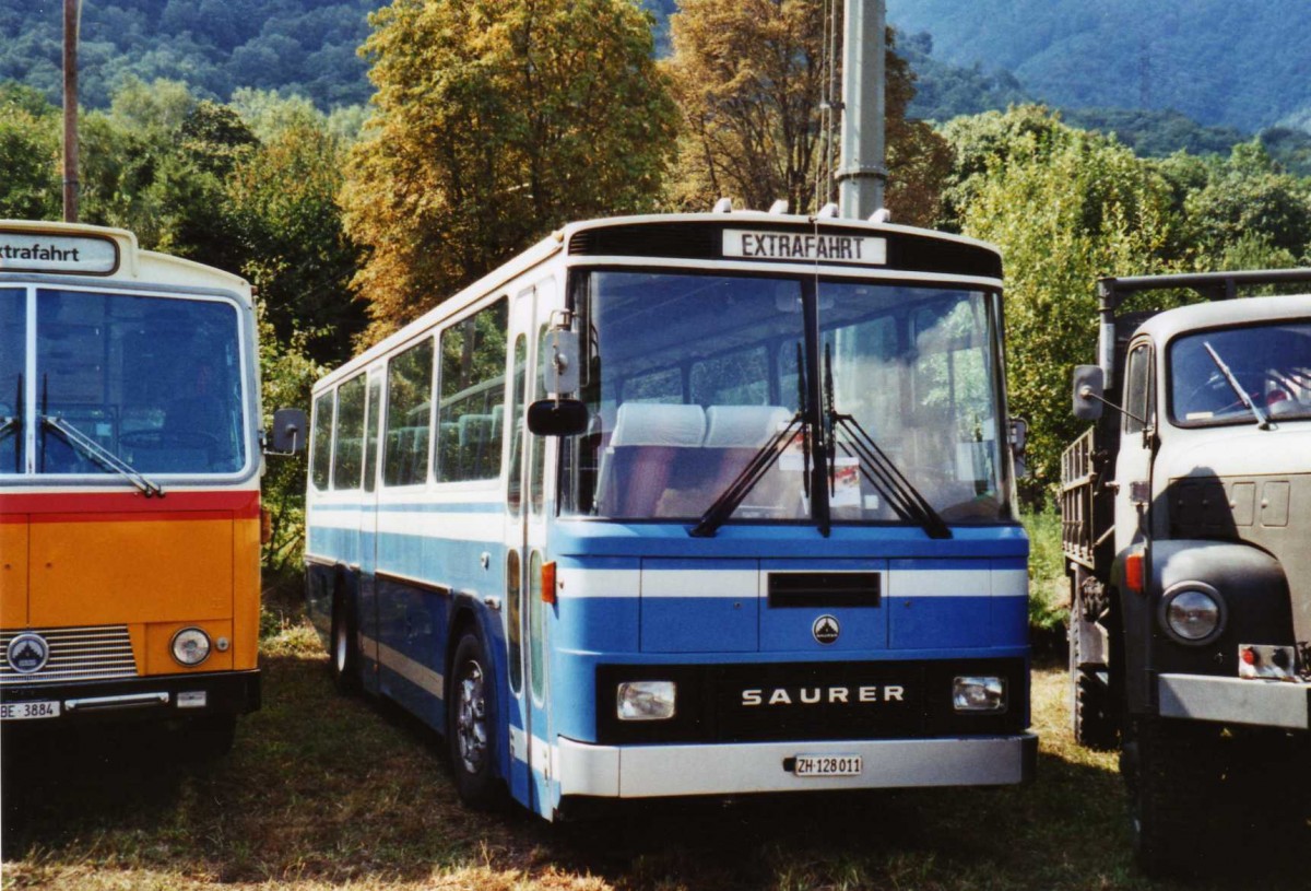 (121'012) - Matel, Elgg - ZH 128'011 - Saurer/Tscher (ex LLB Susten Nr. 12) am 12. September 2009 auf dem Monte Ceneri