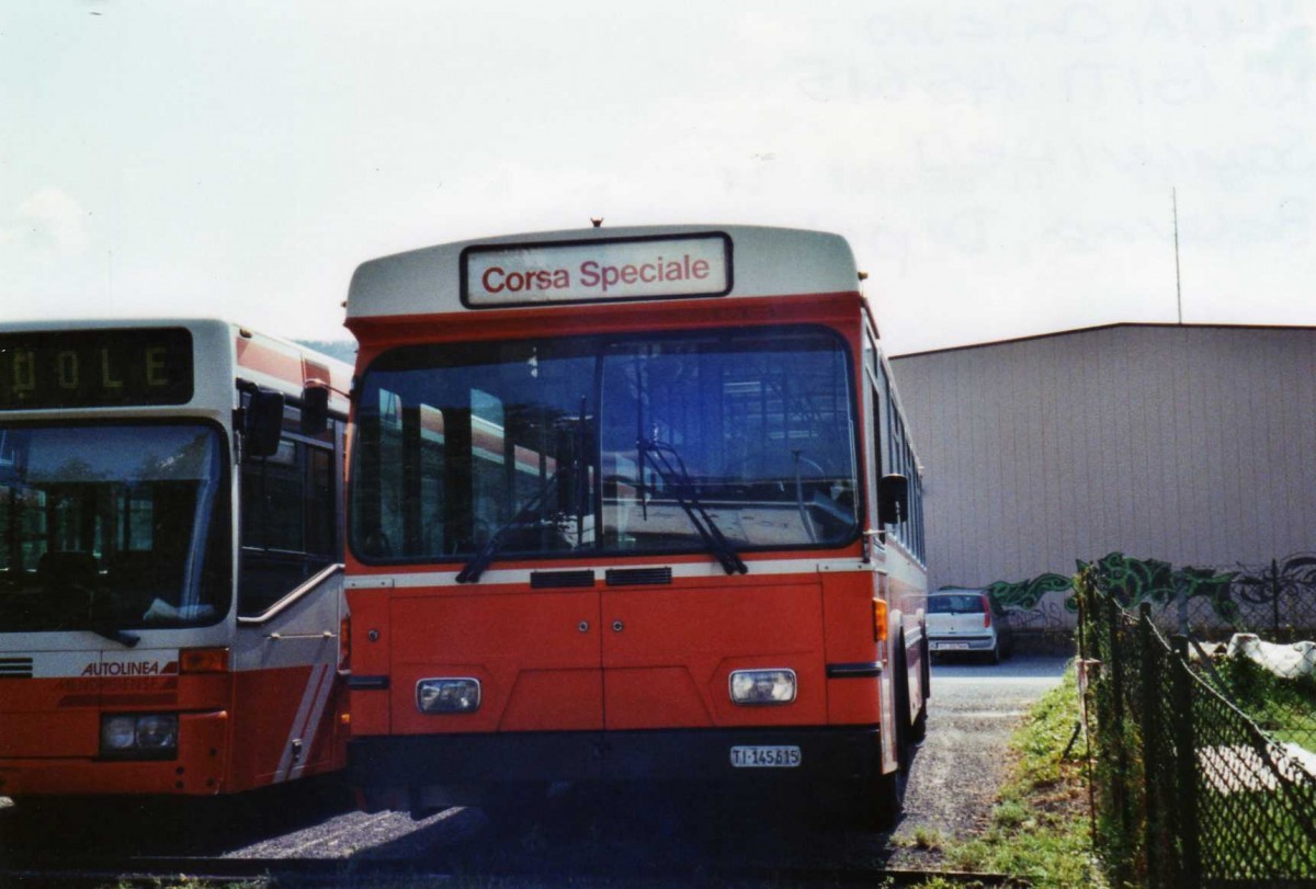 (121'101) - AMSA Chiasso - Nr. 15/TI 145'615 - Saurer/Hess am 12. September 2009 in Balerna, Garage