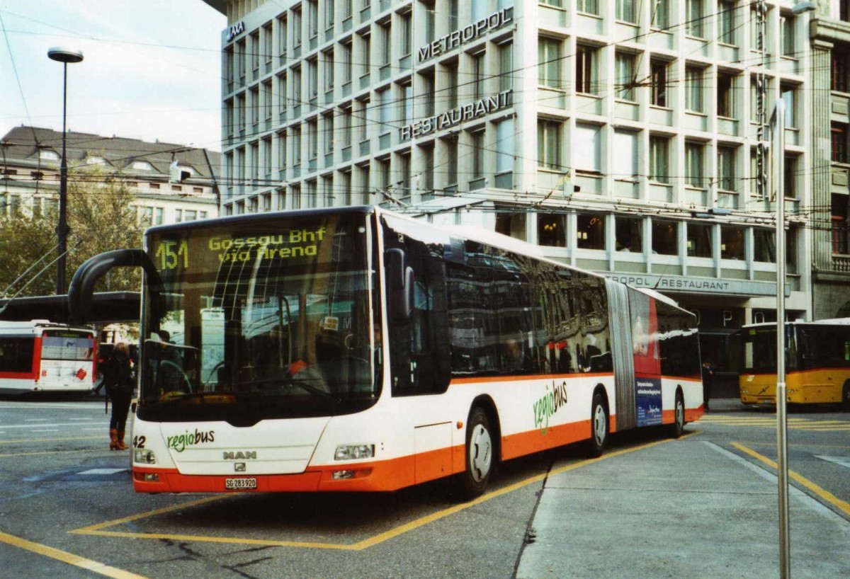 (121'632) - Regiobus, Gossau - Nr. 42/SG 283'920 - MAN am 21. Oktober 2009 beim Bahnhof St. Gallen