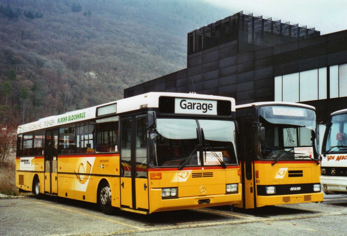 (122'512) - Hfliger, Sursee - Nr. 5 - Mercedes am 5. Dezember 2009 in Biel, Rattinbus