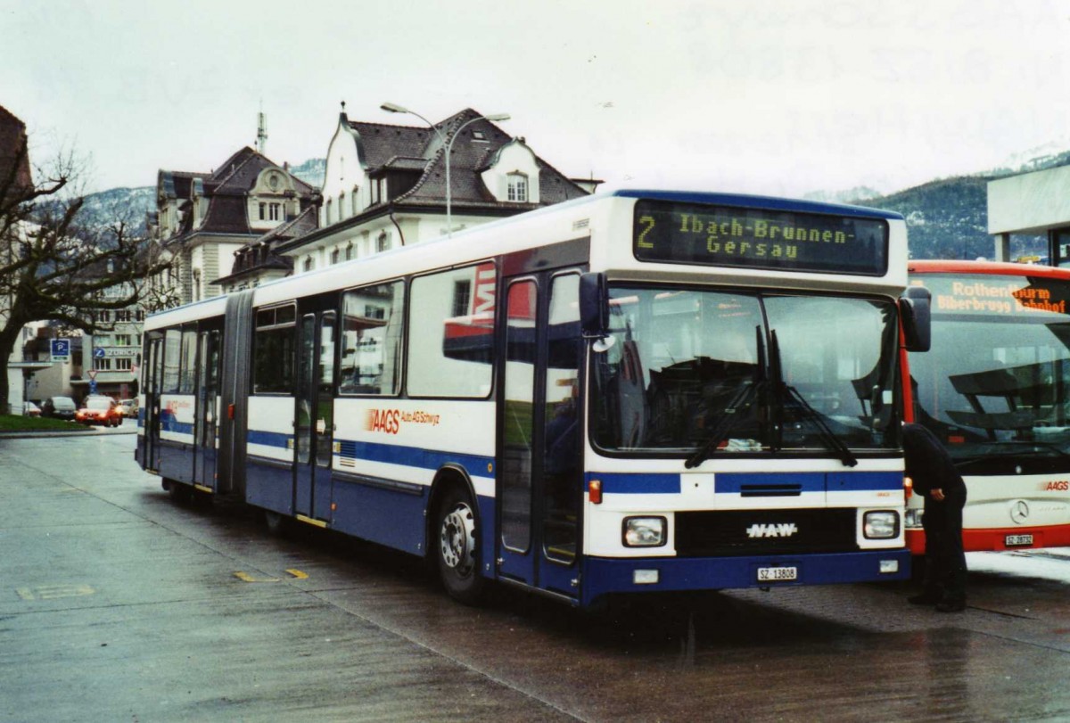 (122'614) - AAGS Schwyz - Nr. 8/SZ 13'808 - NAW/Hess (ex ZVB Zug Nr. 78) am 10. Dezember 2009 in Schwyz, Postplatz