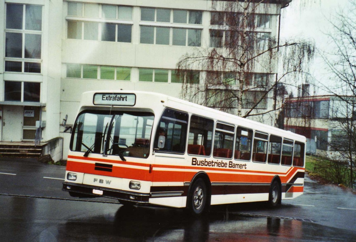 (122'706) - Bamert, Wollerau - SZ 79'099 - FBW/R&J am 10. Dezember 2009 in Wollerau, Garage