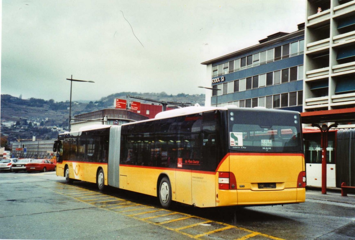 (122'815) - Buchard, Leytron - Nr. 159/VS 241'996 - MAN am 12. Dezember 2009 beim Bahnhof Sion