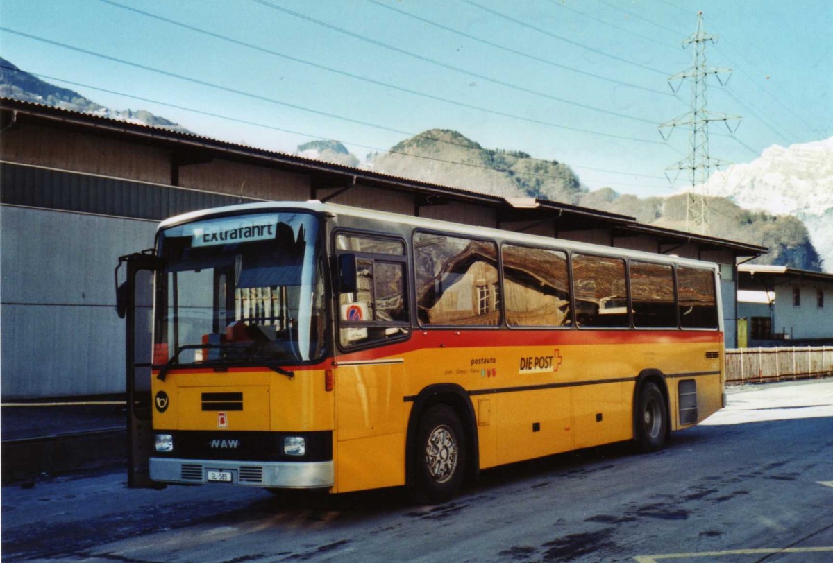 (123'508) - Niederer, Filzbach - Nr. 10/GL 585 - NAW/R&J am 3. Januar 2010 beim Bahnhof Flums