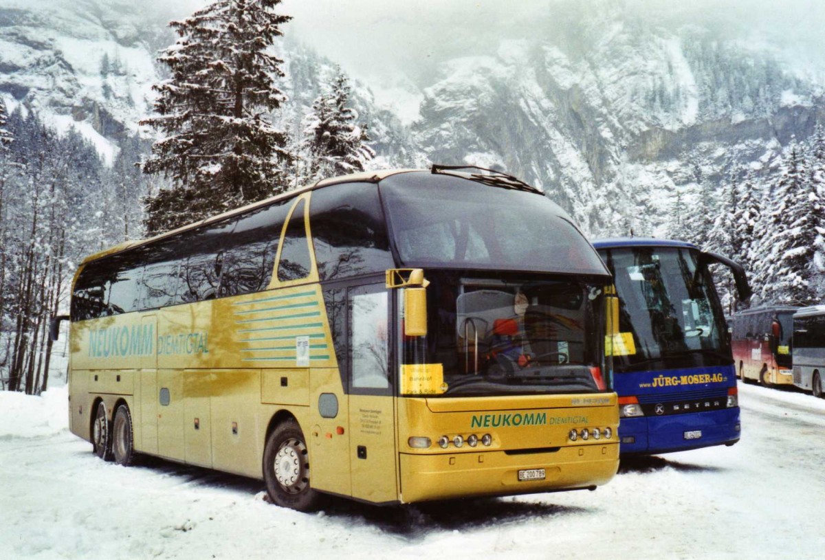 (123'716) - Neukomm, Horboden - BE 200'789 - Neoplan am 9. Januar 2010 in Adelboden, Unter dem Birg