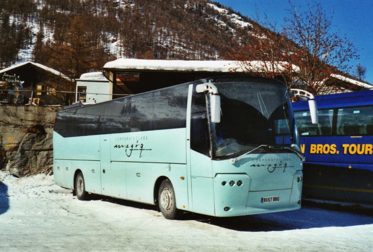 (124'323) - Aus England: Magiq - BX57 BBO - Bova am 14. Februar 2010 in Saas-Fee, Postautostation