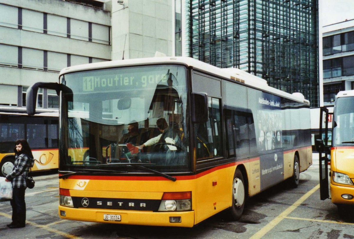 (124'432) - CarPostal Ouest - Nr. 25/JU 31'114 - Setra (ex P 25'660) am 15. Februar 2010 beim Bahnhof Demont